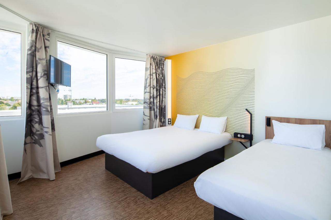 B&B Hotel Massy Gare Tgv Exterior photo