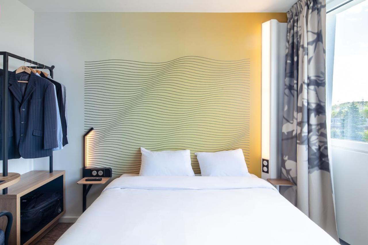 B&B Hotel Massy Gare Tgv Exterior photo