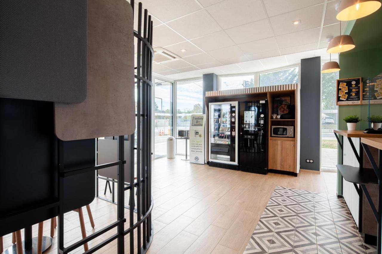B&B Hotel Massy Gare Tgv Exterior photo