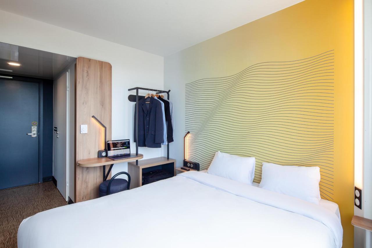 B&B Hotel Massy Gare Tgv Exterior photo