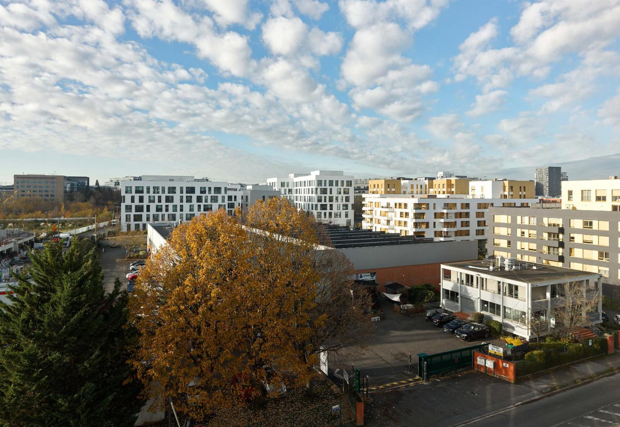 B&B Hotel Massy Gare Tgv Exterior photo